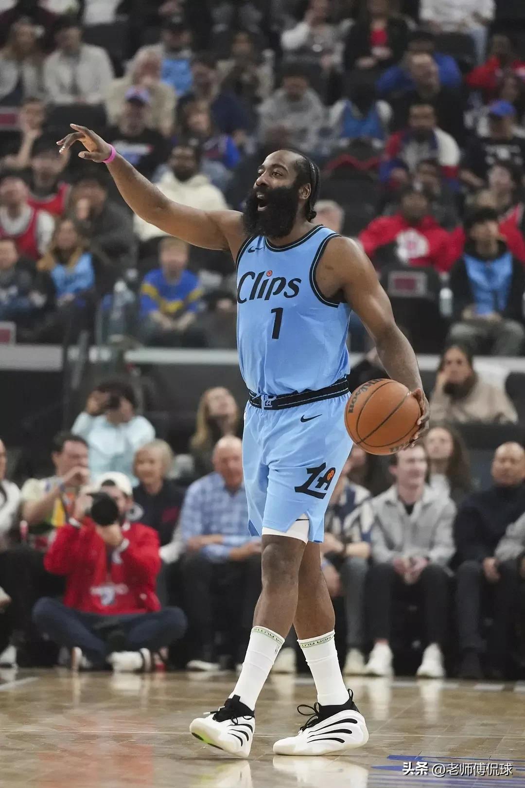 詹姆斯连续二十场比赛得分超过险胜，日本队不断突破！的简单介绍